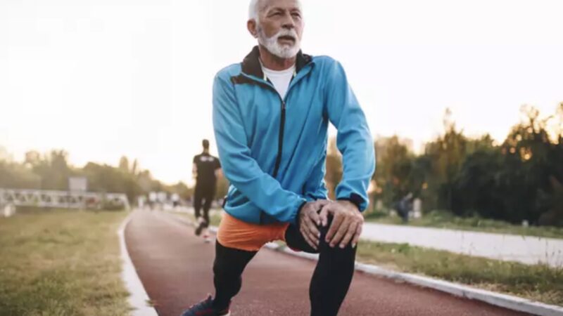 Đàn ông 50 tuổi sức khỏe bước sang trang mới: Tuân thủ 4 thói quen tốt để luôn “chân cứng đá mềm”
