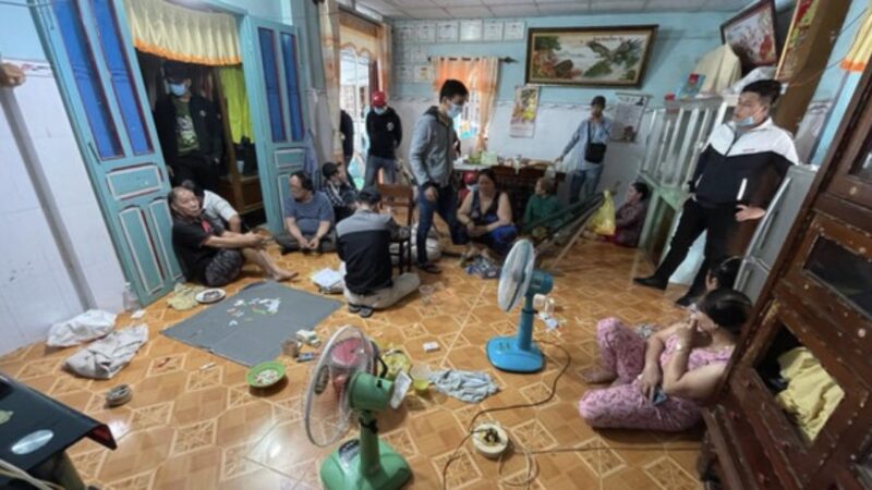 Bắt tạm giam nhiều “quý bà” tổ chức đán̸h̸ b̸ạc̸ ăn tiền tại Tiền Giang