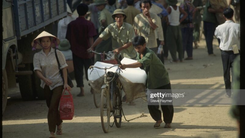Cuộc sống ở Lào Cai năm 1993 qua ảnh của Steve Raymer