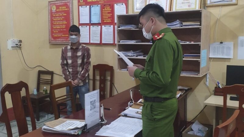Bᴀ̆́т 4 cán bộ, nhân viên trạm thu phí nút giao cao tốc Nội Bài – Lào Cai