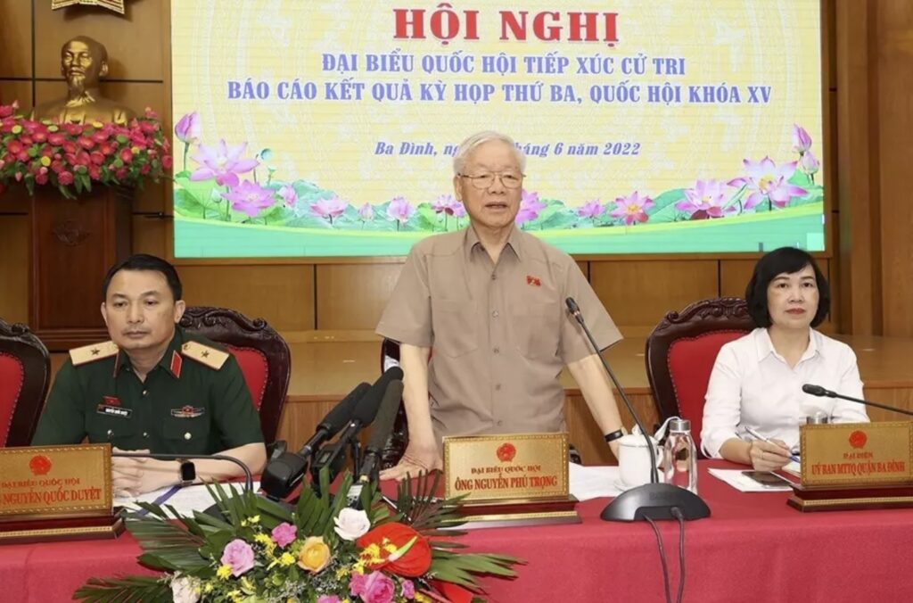 Tổng bí thư Nguyễn Phú Trọng phát biểu tại hội nghị tiếp xúc cử tri sau kỳ họp thứ 3 của Quốc hội, ngày 23/6. Ảnh: TTXVN