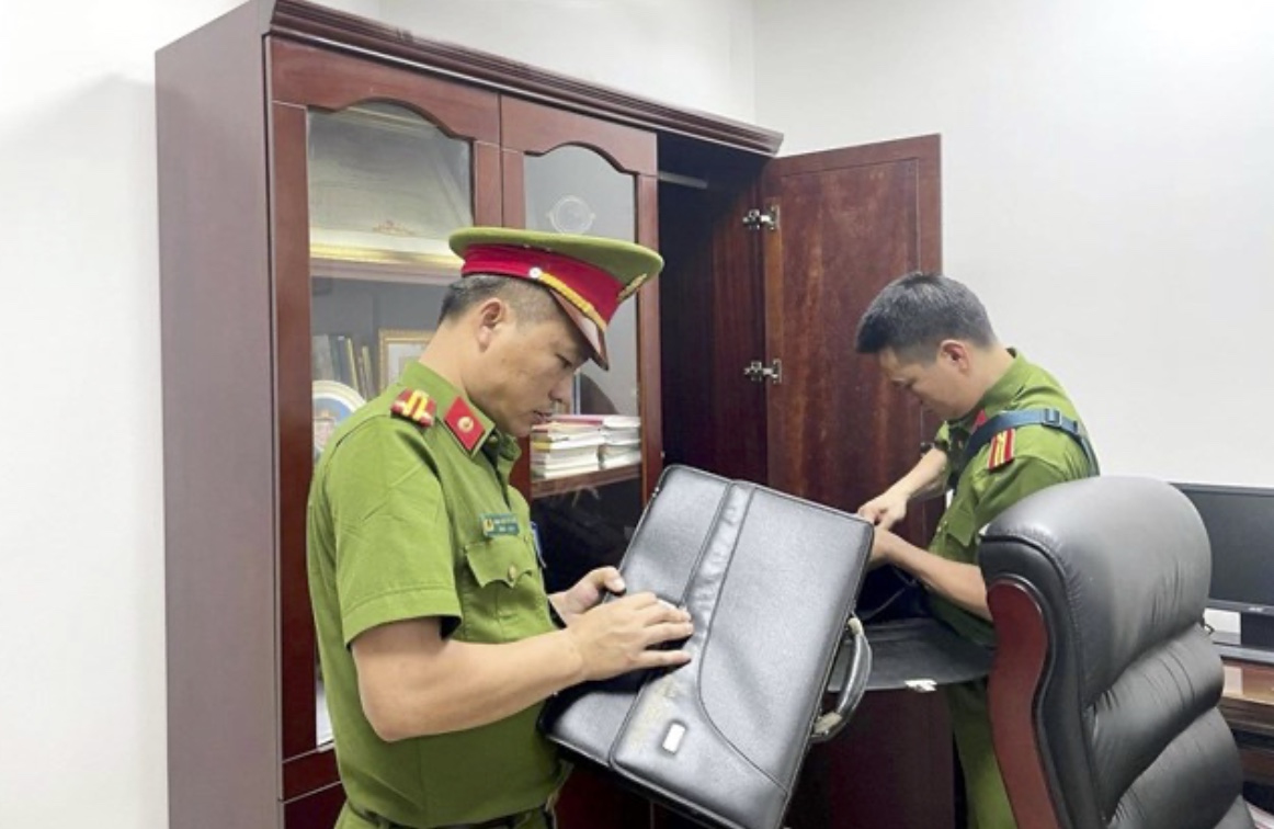 Lào Cai: Nhiều lãnh đạo bị điều tra về tội ‘Lợi dụng chức vụ, quyền hạn trong khi thi hành công vụ’